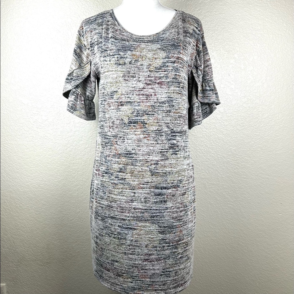 Cupio Dress Knee Length Gray Floral Ruffle Sleeve